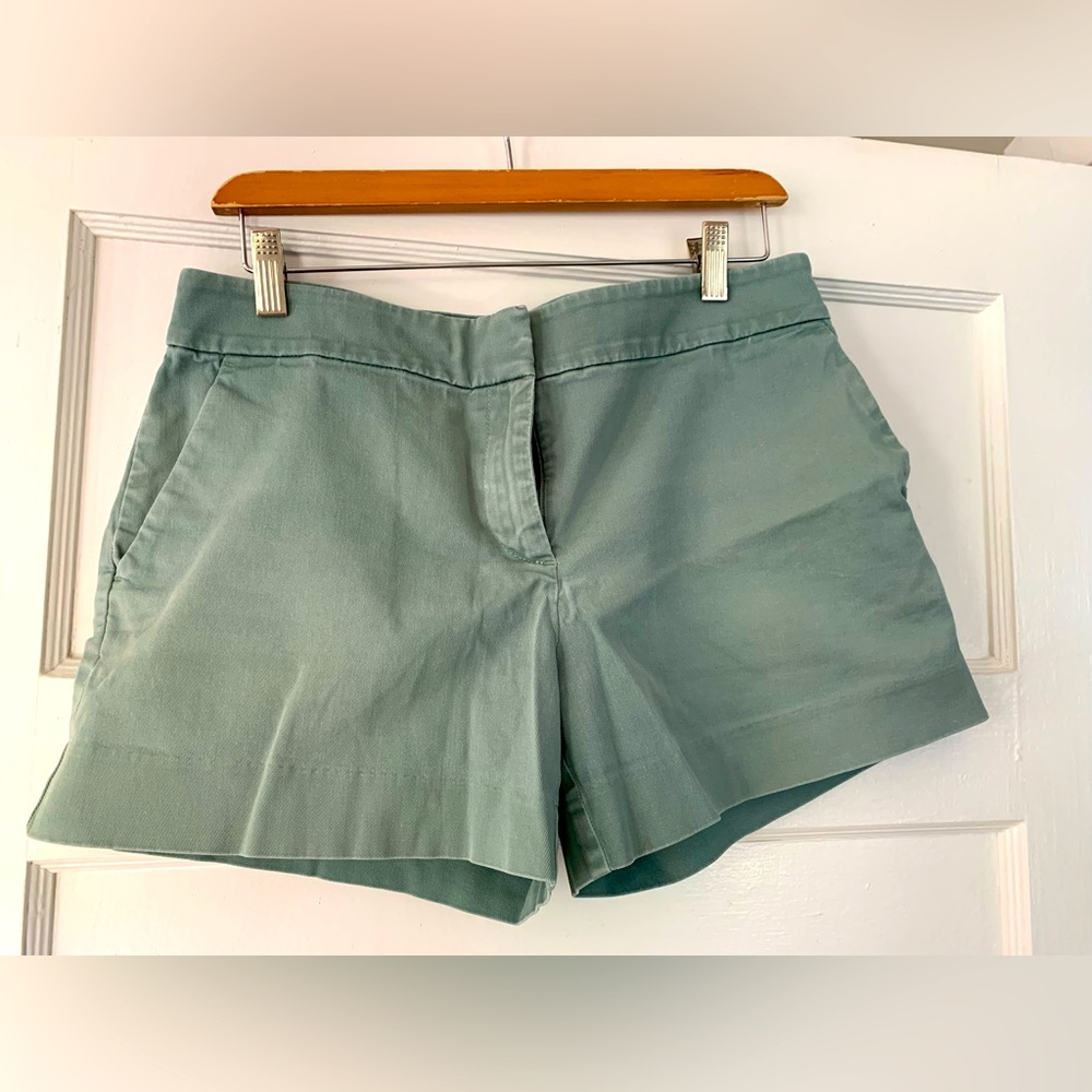 LOFT green women’s shorts, size 6